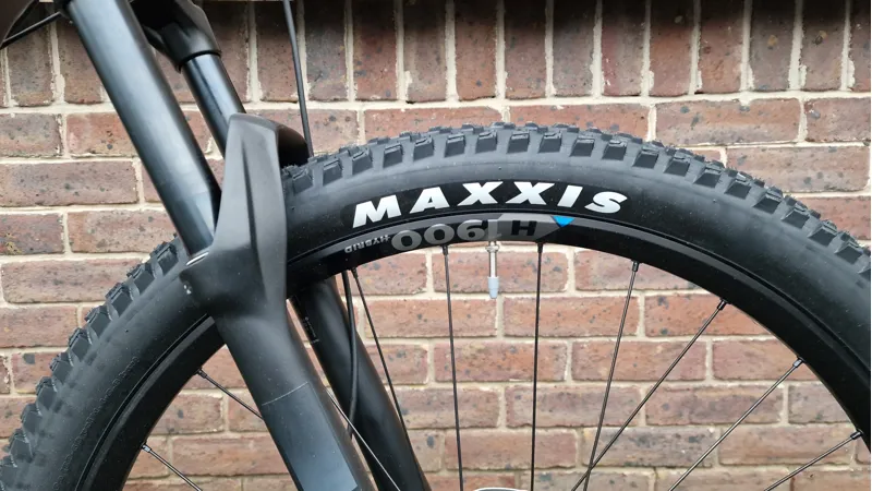 Mondraker Chaser Rent 625Wh Electric Full-Suspension MTB - Black-2